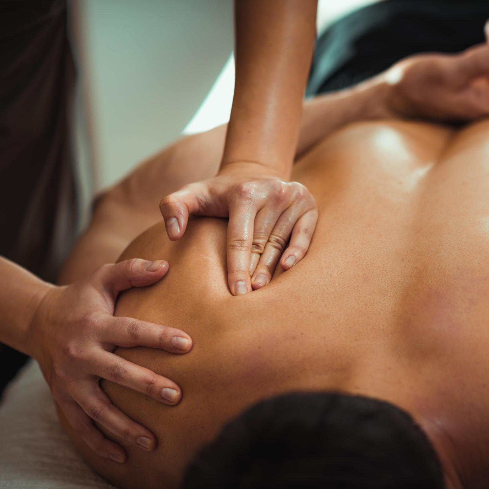 Physiotherapist, sports massage in cambridge